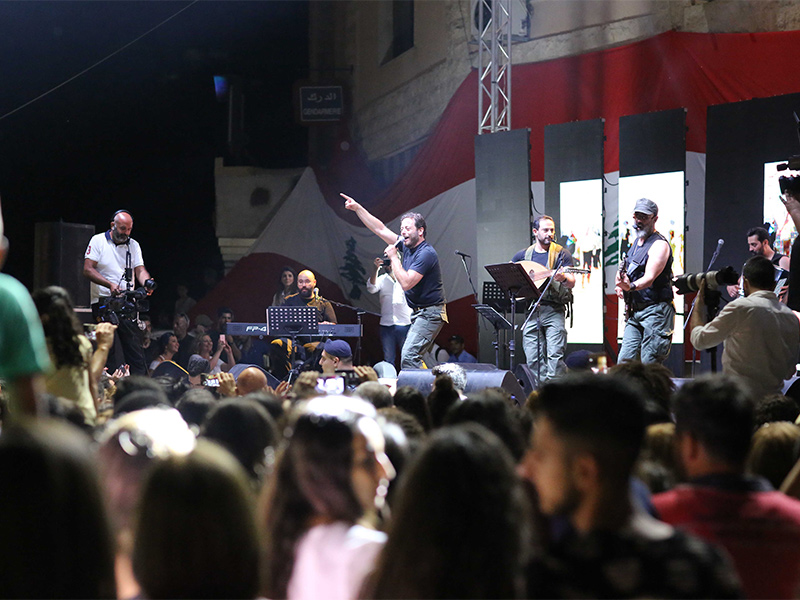 مهرجان "صندوق الدنيا" يشعل بعقلين